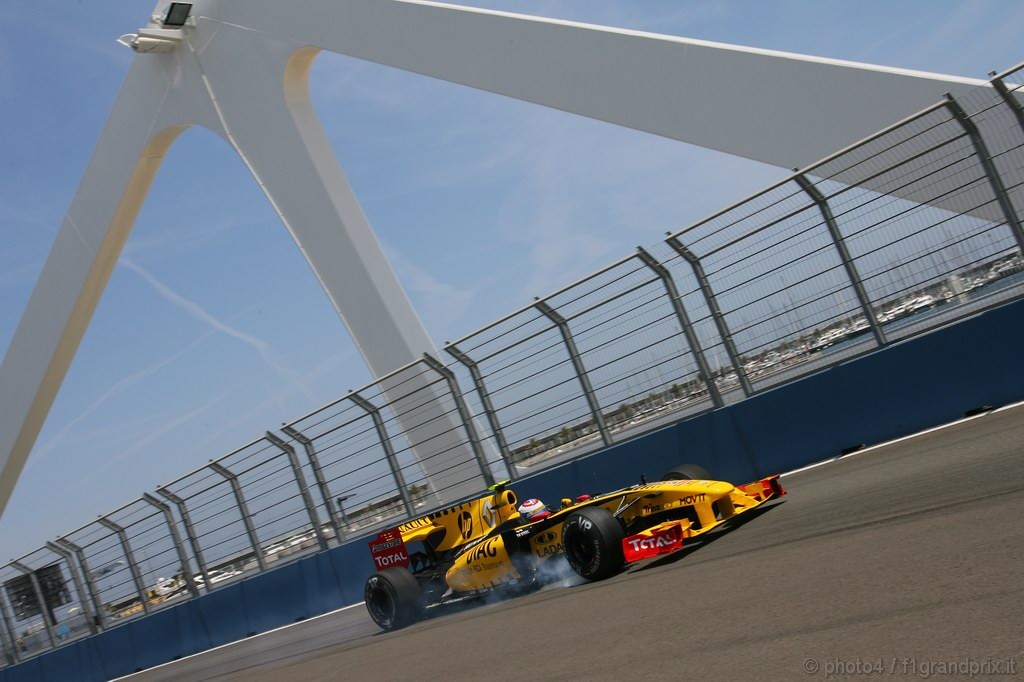 GP Europa, Prove Libere 2, Venerdi', Vitaly Petrov (RUS), Renault F1 Team, R30 