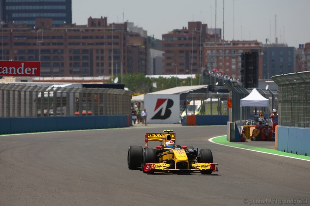 GP Europa, Prove Libere 2, Venerdi', Vitaly Petrov (RUS), Renault F1 Team, R30 