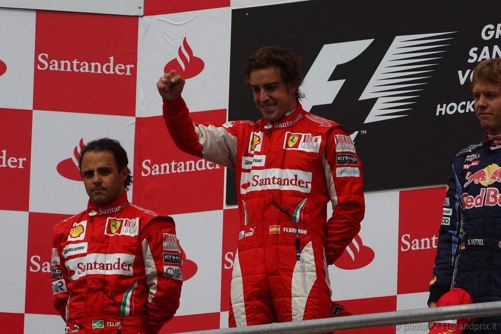 GP Germania, Gara, Fernando Alonso (ESP), Ferrari, F10 vincitore, Felipe Massa (BRA), Ferrari, F10 secondo e Sebastian Vettel (GER), Red Bull Racing, RB6 terzo