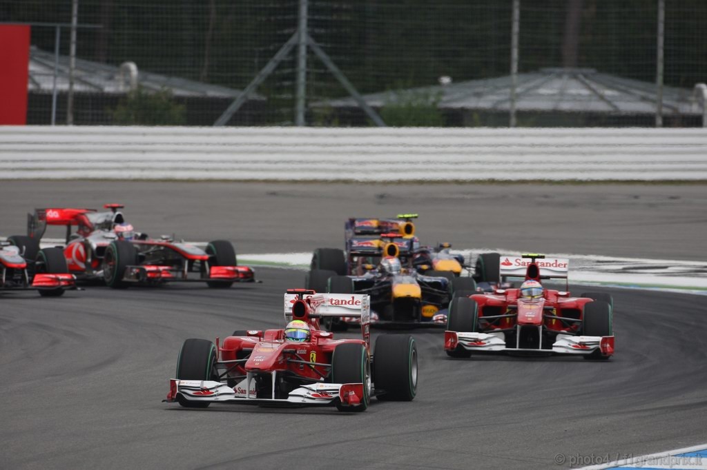 GP Germania, Gara, Felipe Massa (BRA), Ferrari, F10 davanti a Fernando Alonso (ESP), Ferrari, F10 
