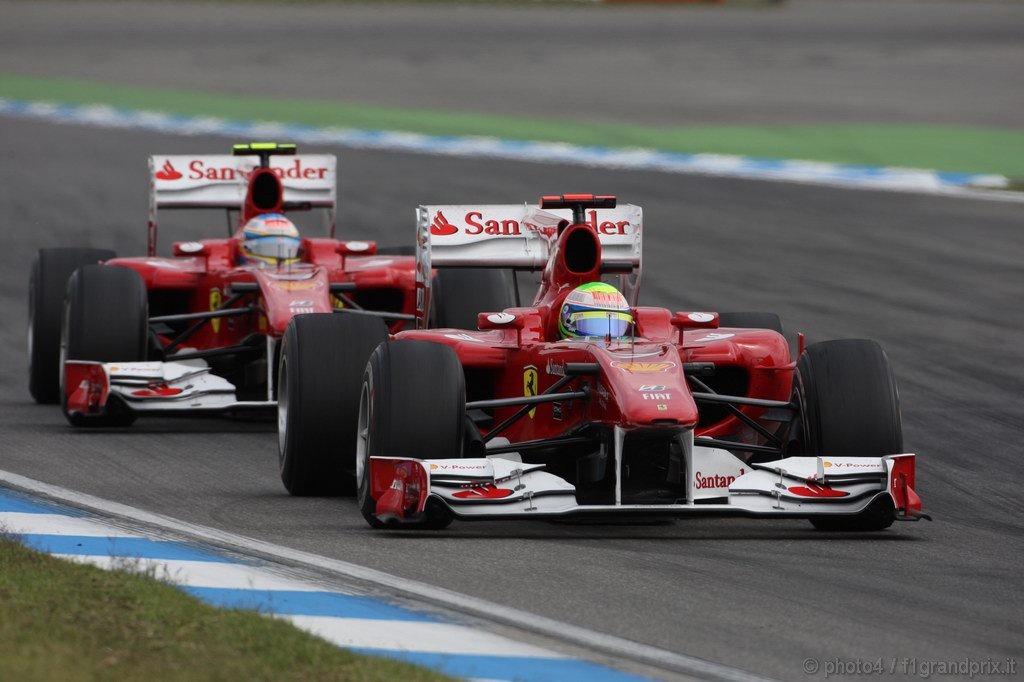 GP Germania, Gara, Felipe Massa (BRA), Ferrari, F10 davanti a Fernando Alonso (ESP), Ferrari, F10 