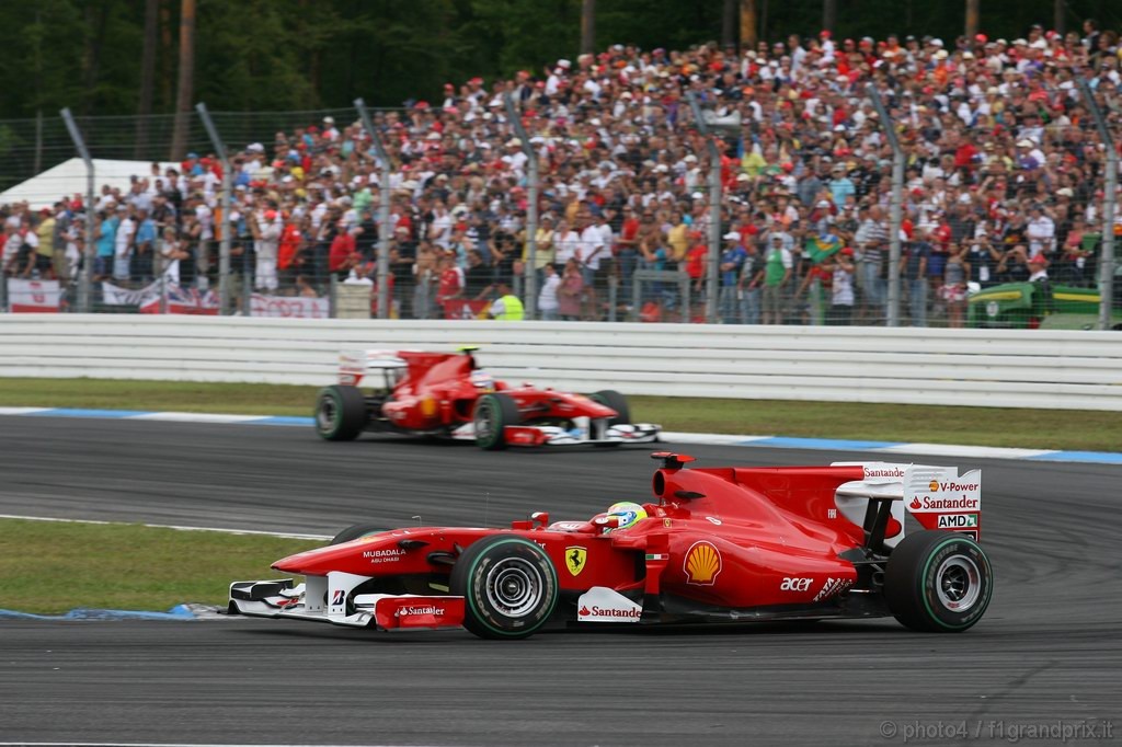 GP Germania, Gara, Felipe Massa (BRA), Ferrari, F10 davanti a Fernando Alonso (ESP), Ferrari, F10 