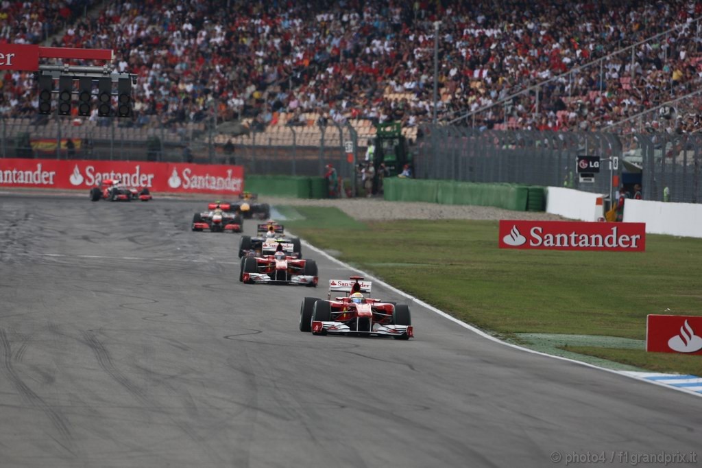 GP Germania, Gara, Felipe Massa (BRA), Ferrari, F10 davanti a Fernando Alonso (ESP), Ferrari, F10