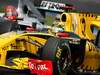 GP Germania, Gara, Robert Kubica (POL), Renault F1 Team, R30 e Michael Schumacher (GER), Mercedes GP  F1 Team, MGP W01 