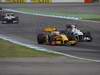 GP Germania, Gara, Vitaly Petrov (RUS), Renault F1 Team, R30 e Kamui Kobayashi (JAP), BMW Sauber F1 Team, C29 