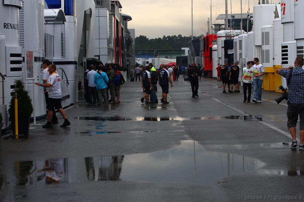 GP Germania, Giovedi', Paddock