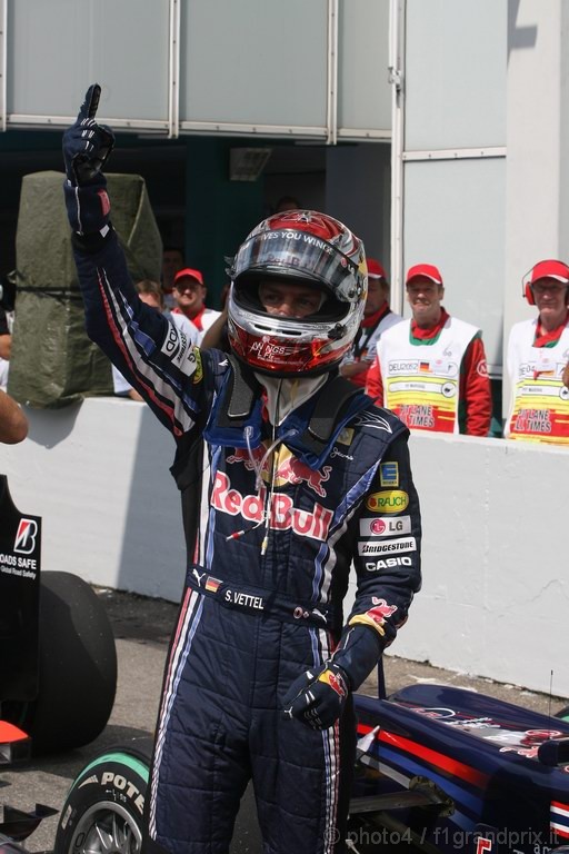 GP Germania, Qualifiche, Sebastian Vettel (GER), Red Bull Racing, RB6 pole position 