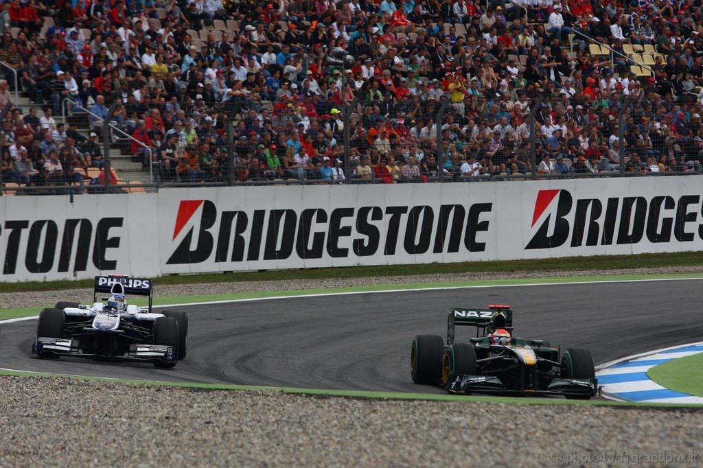 GP Germania, Qualifiche, Jarno Trulli (ITA), Lotus Racing, T127 e Rubens Barrichello (BRA), Williams, FW32 