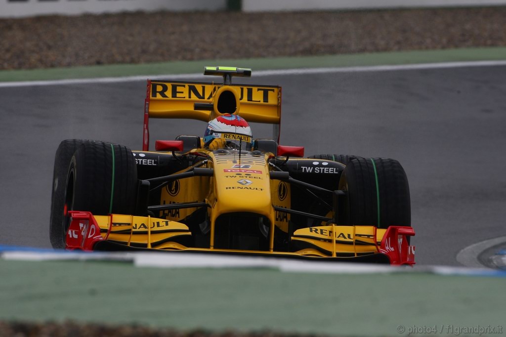 GP Germania, Prove Libere 1, Venerdi', Vitaly Petrov (RUS), Renault F1 Team, R30 