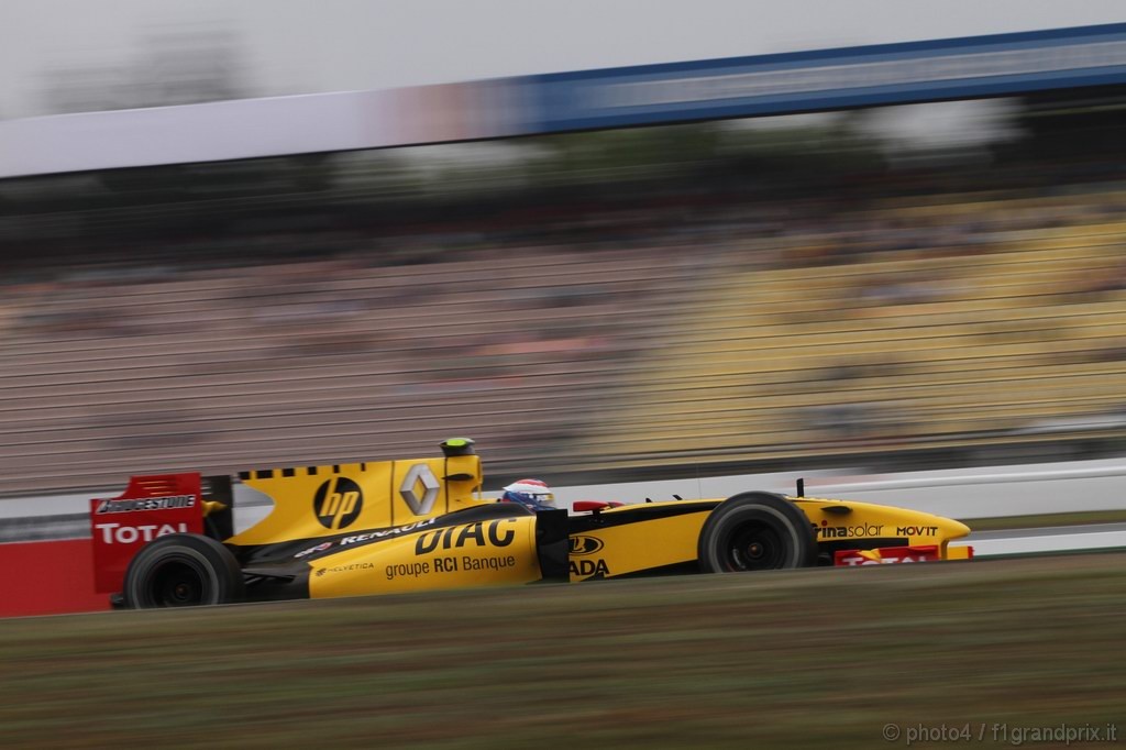 GP Germania, Prove Libere 1, Venerdi', Vitaly Petrov (RUS), Renault F1 Team, R30 