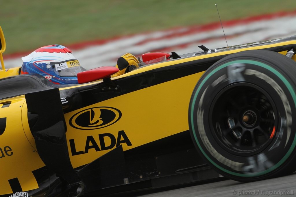 GP Germania, Prove Libere 2, Venerdi', Vitaly Petrov (RUS), Renault F1 Team, R30 