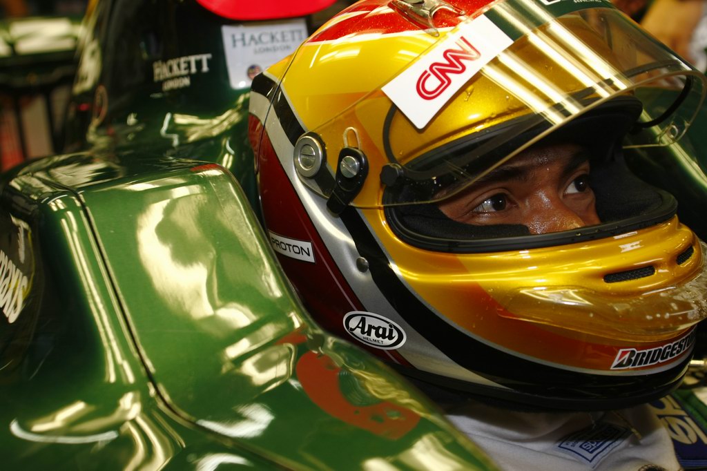 GP Germania, 2010 German Grand Prix - Venerdi'
Hockenheimring, Hockenheim, Germany
23rd July 2010
Fairuz Fauzy, Test e Reserve Driver, Lotus F1 Racing.
World Copyright: Charles Coates/LAT Photographic
ref: Digital Image _26Y9899