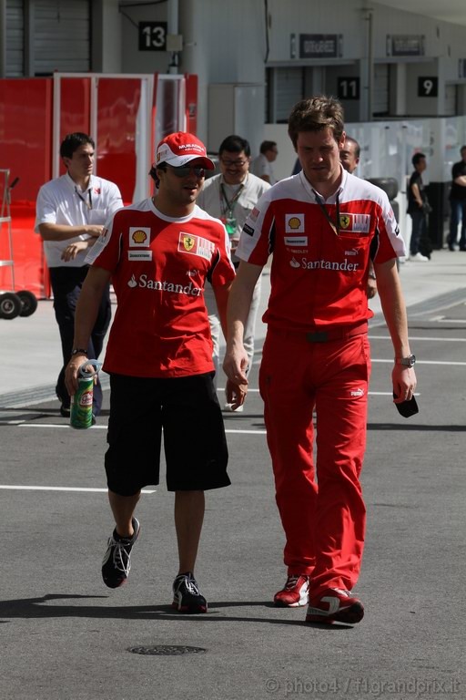GP Giappone, Domenica, Felipe Massa (BRA), Ferrari, F10 e Rob Smedley, (GBR), Ferrari, Track Engineer of Felipe Massa (BRA)