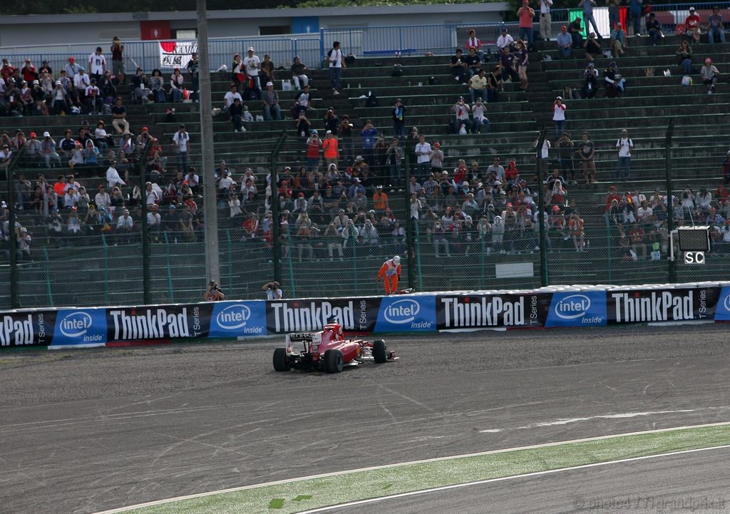 GP Giappone, Gara, Felipe Massa (BRA), Ferrari, F10 retires from the race 