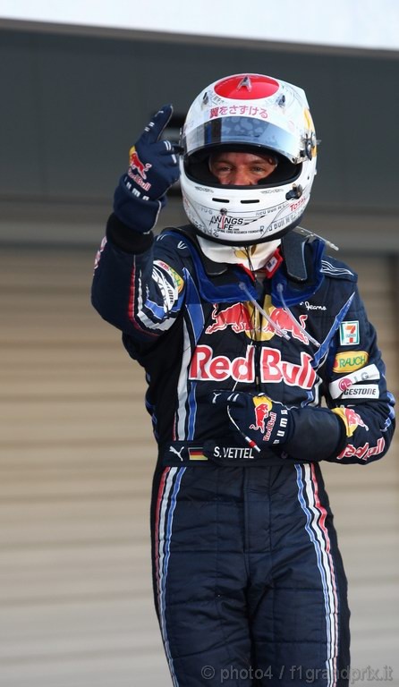 GP Giappone, Gara, Sebastian Vettel (GER), Red Bull Racing, RB6 vincitore 