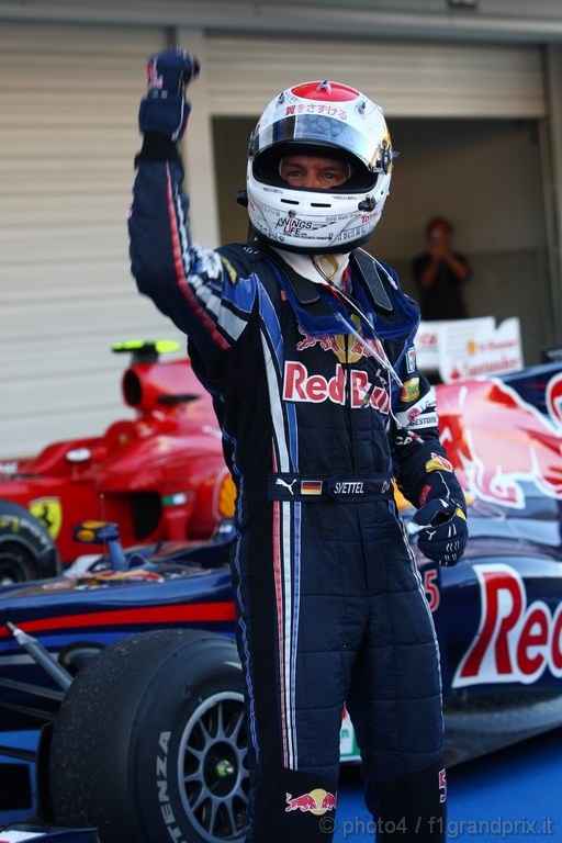 GP Giappone, Gara, Sebastian Vettel (GER), Red Bull Racing, RB6 vincitore
