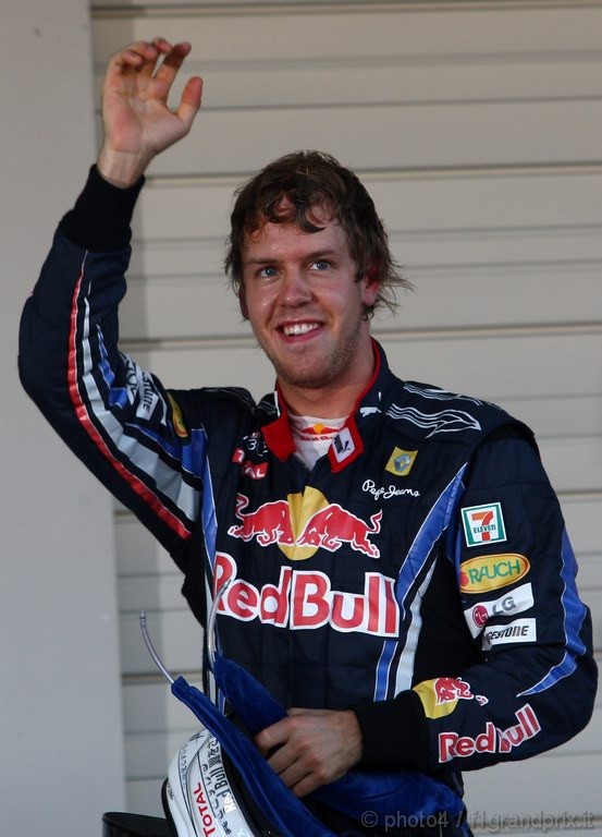 GP Giappone, Gara, Sebastian Vettel (GER), Red Bull Racing, RB6 vincitore