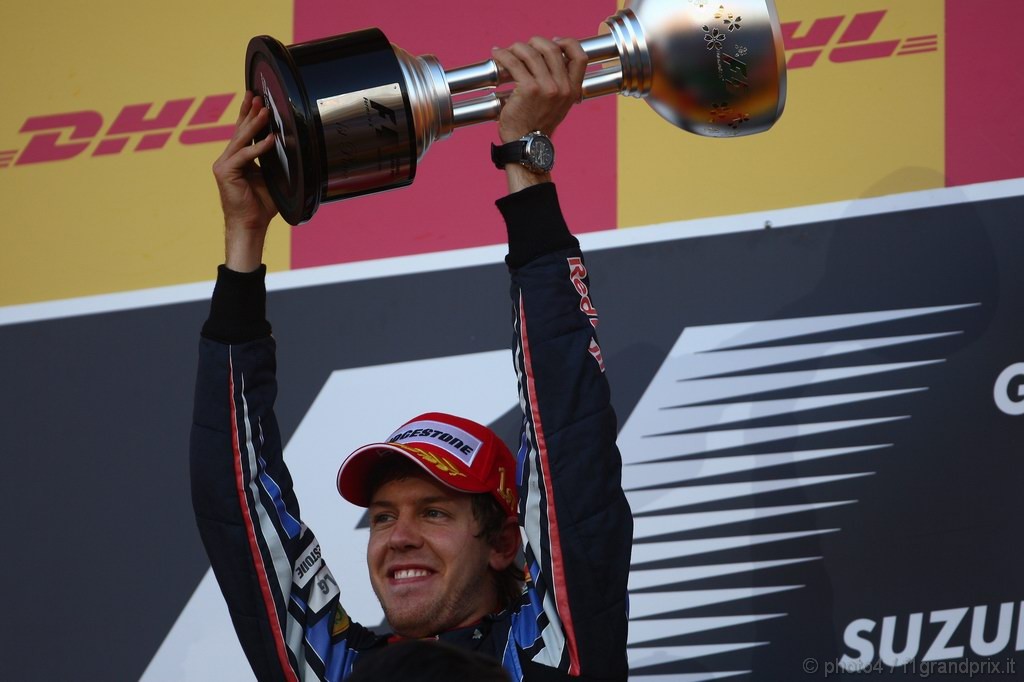 GP Giappone, Gara, Sebastian Vettel (GER), Red Bull Racing, RB6 vincitore 