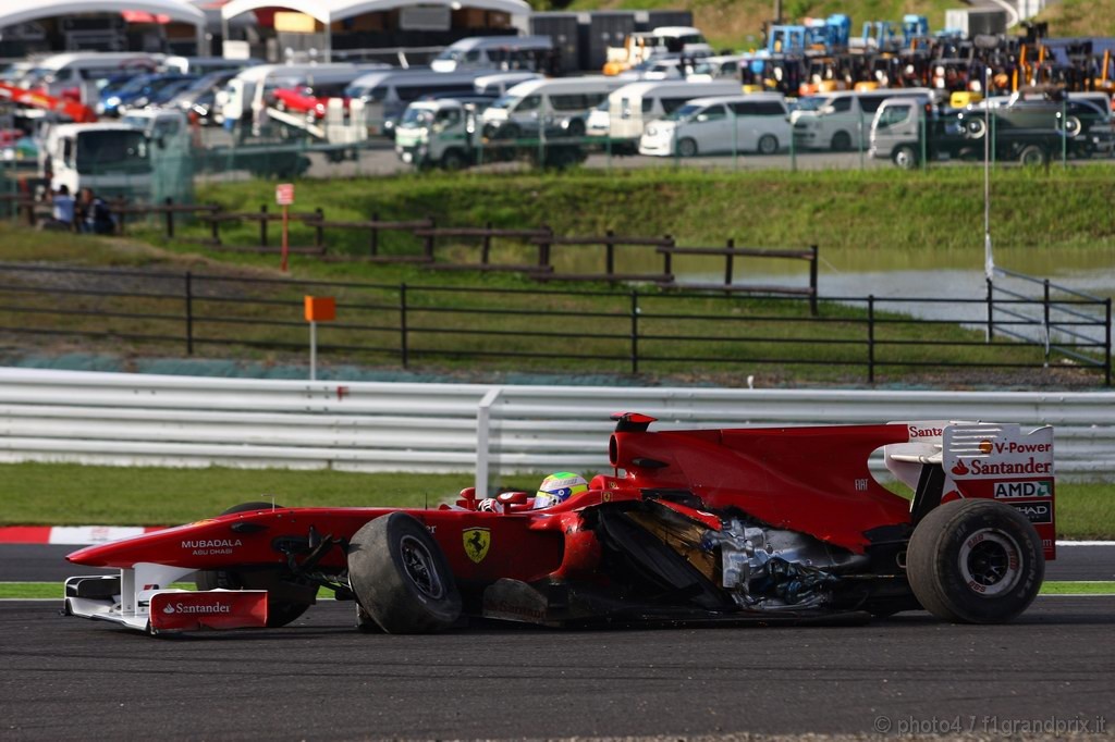 GP Giappone, Gara, Felipe Massa (BRA), Ferrari, F10 crash 