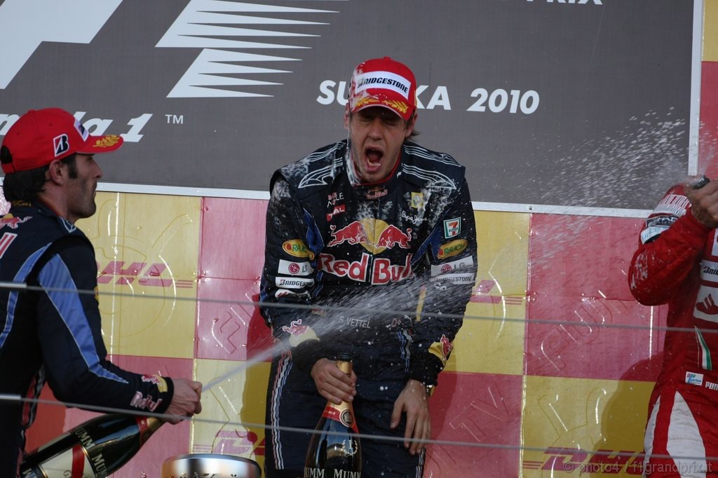 GP Giappone, Gara, Sebastian Vettel (GER), Red Bull Racing, RB6 vincitore 