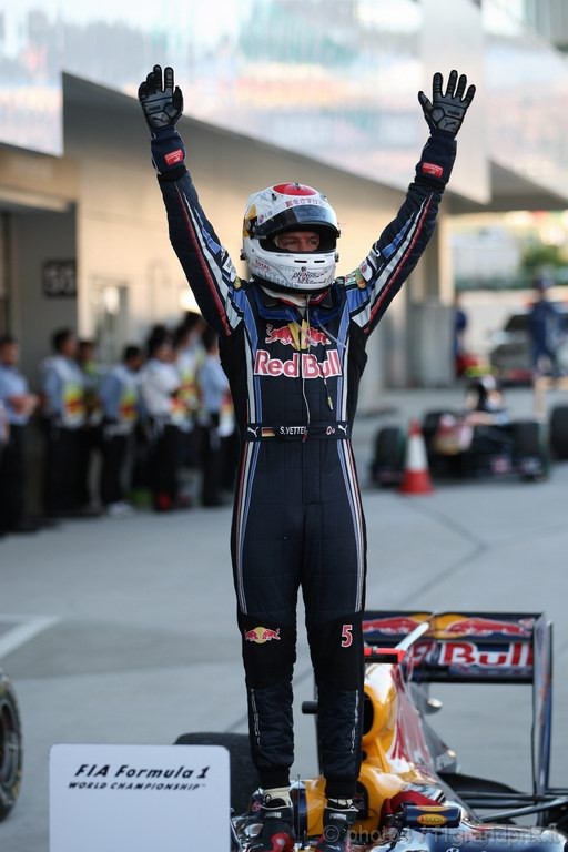 GP Giappone, Gara, Sebastian Vettel (GER), Red Bull Racing, RB6 vincitore