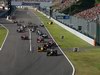 GP Giappone, Gara, Start, Vitaly Petrov (RUS), Renault F1 Team, R30 crash 