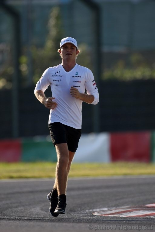 GP Giappone, Giovedi', Nico Rosberg (GER), Mercedes GP F1 Team, MGP W01
