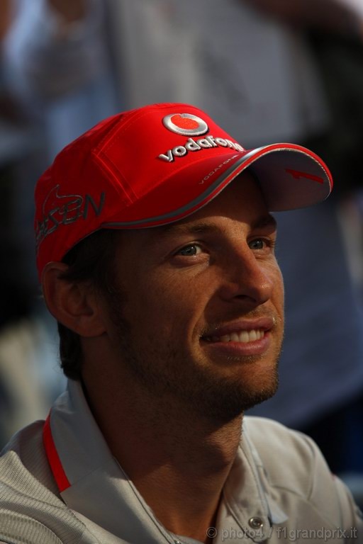 GP Giappone, Giovedi', Autograph session, Jenson Button (GBR), McLaren  Mercedes, MP4-25 