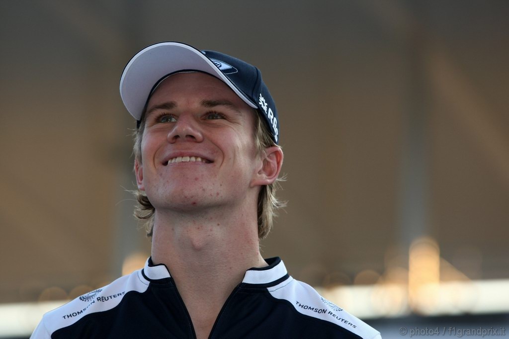 GP Giappone, Giovedi', Autograph session, Nico Hulkenberg (GER), Williams, FW32