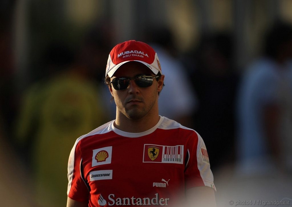 GP Giappone, Giovedi', Autograph session, Felipe Massa (BRA), Ferrari, F10