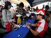 GP Giappone, Giovedi', Autograph session, Fernando Alonso (ESP), Ferrari, F10 