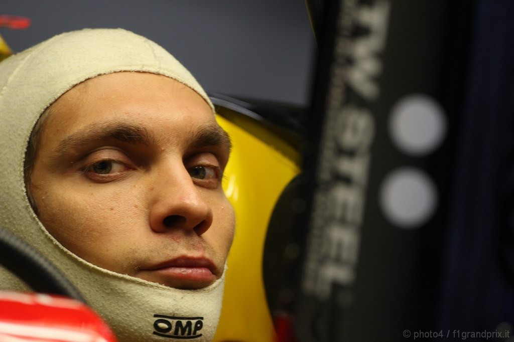 GP Giappone, Prove Libere 3, Sabato, Vitaly Petrov (RUS), Renault F1 Team, R30 
