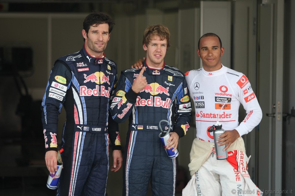 GP Giappone, Domenica, Qualifiche, Mark Webber (AUS), Red Bull Racing, RB6 secondo, Sebastian Vettel (GER), Red Bull Racing, RB6 pole position e Lewis Hamilton (GBR), McLaren  Mercedes, MP4-25 terzo 