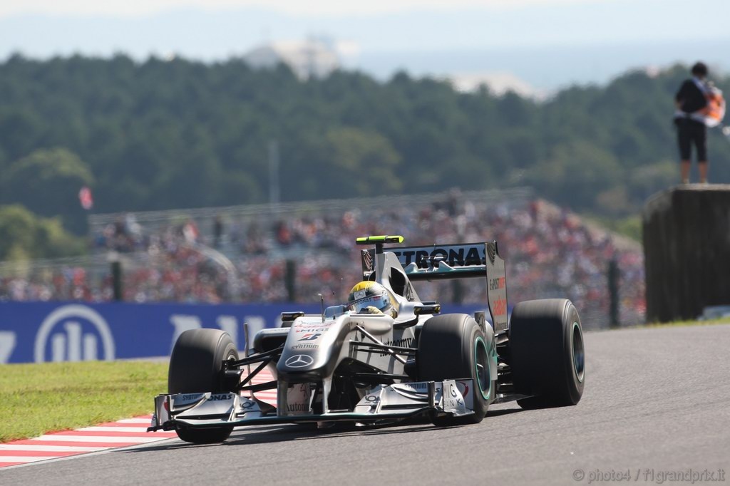 GP Giappone, Domenica, Qualifiche, Nico Rosberg (GER), Mercedes GP F1 Team, MGP W01 