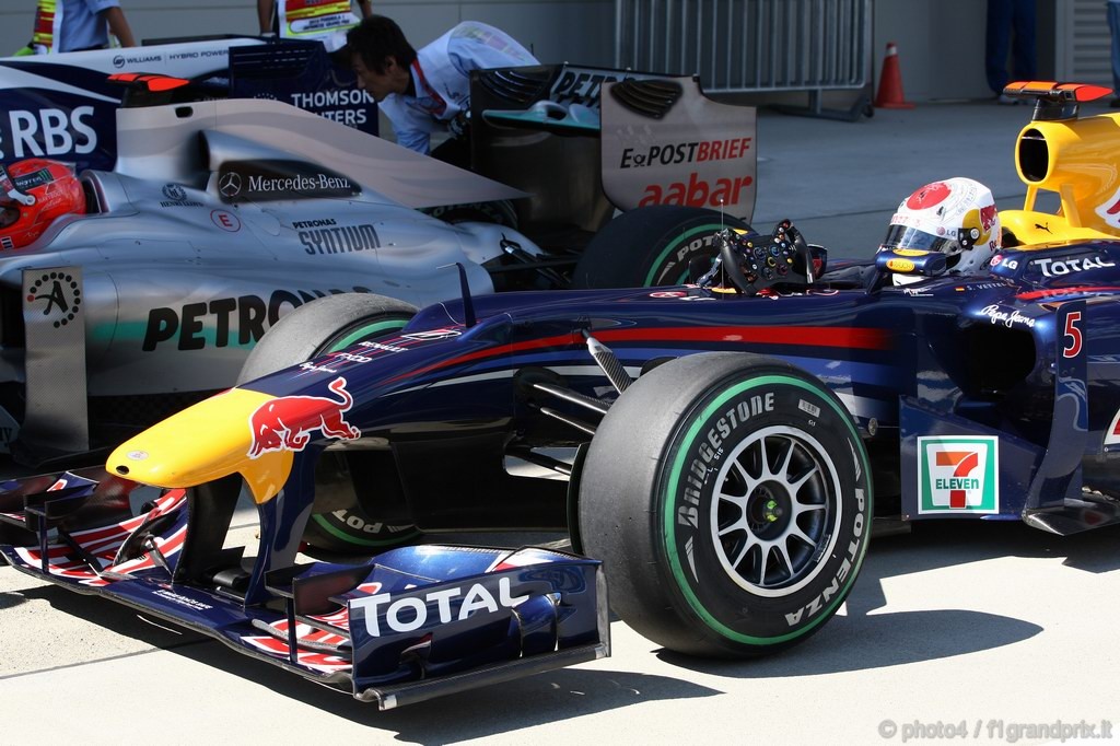 GP Giappone, Domenica, Qualifiche, Sebastian Vettel (GER), Red Bull Racing, RB6 pole position 