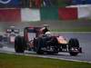 GP Giappone, Prove Libere 3, Sabato, Sébastien Buemi (SUI), Scuderia Toro Rosso, STR5 davanti a Bruno Senna (BRA), Hispania Racing F1 Team (HRT), F110