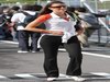 GP Giappone, Domenica, ragazza nel paddock 