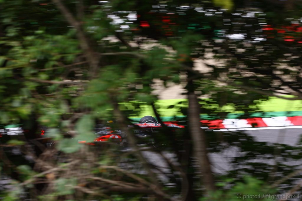 GP Giappone, Prove Libere 1, Venerdi', Lewis Hamilton (GBR), McLaren  Mercedes, MP4-25 