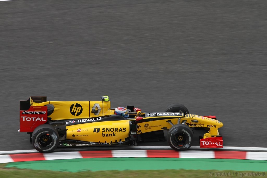 GP Giappone, Prove Libere 1, Venerdi', Vitaly Petrov (RUS), Renault F1 Team, R30