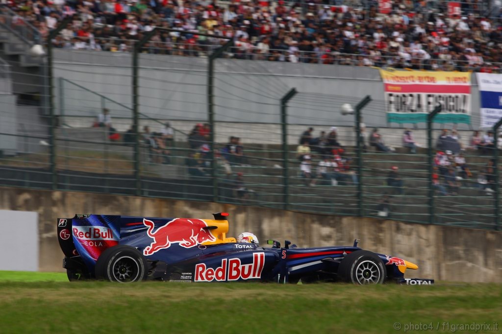GP Giappone, Prove Libere 1, Venerdi', Sebastian Vettel (GER), Red Bull Racing, RB6 