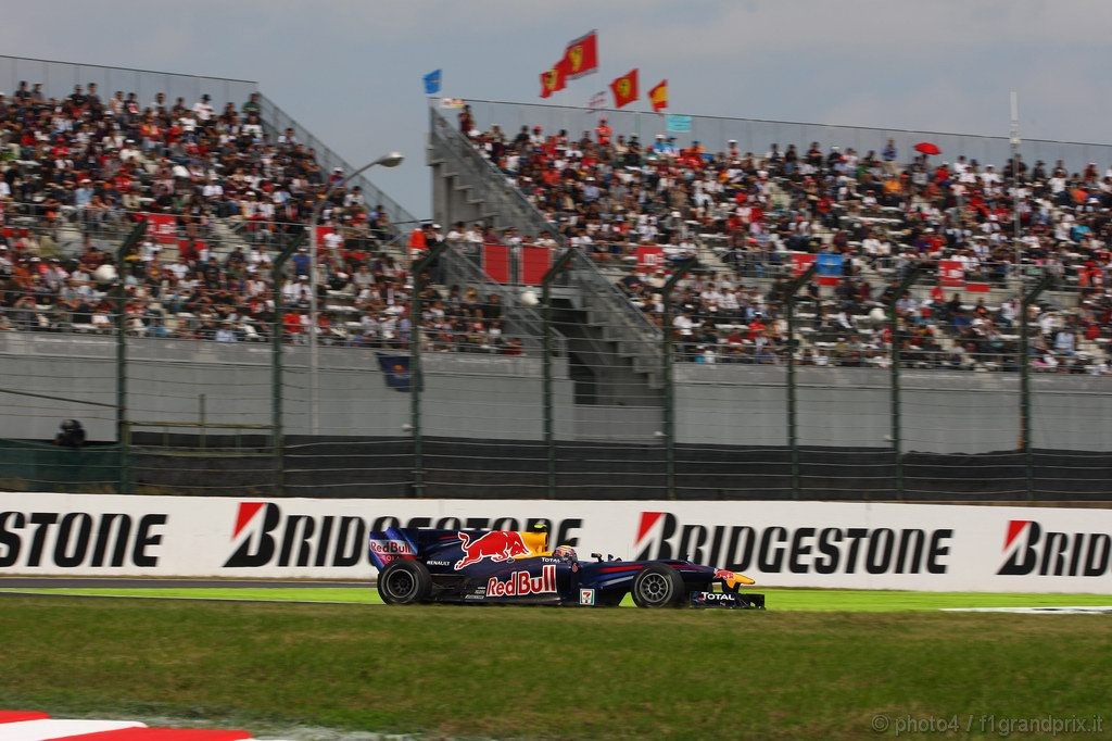 GP Giappone, Prove Libere 1, Venerdi', Mark Webber (AUS), Red Bull Racing, RB6 