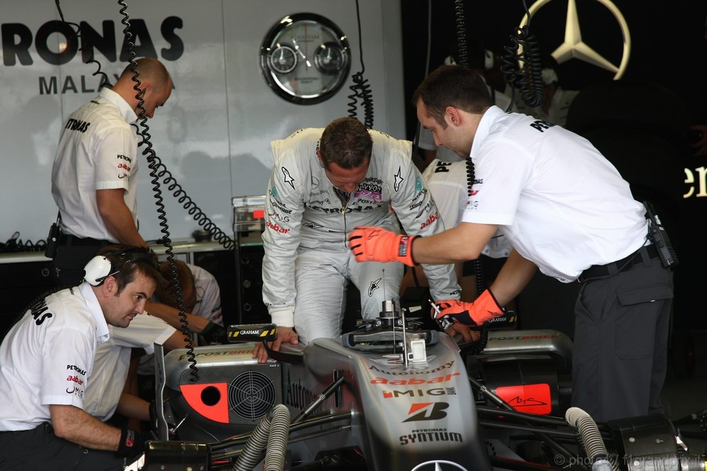 GP Giappone, Prove Libere 1, Venerdi', Michael Schumacher (GER), Mercedes GP  F1 Team, MGP W01 