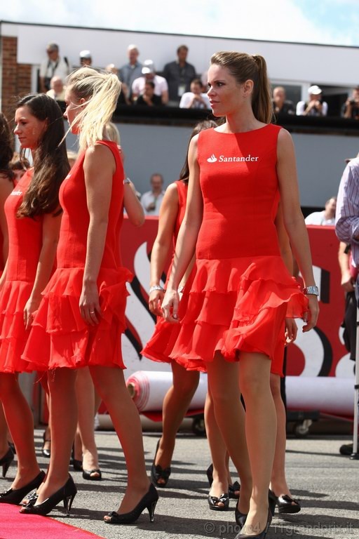 GP Gran Bretagna, Domenica, grid girl, pitbabess 