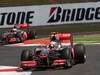 GP Gran Bretagna, Gara, Lewis Hamilton (GBR), McLaren  Mercedes, MP4-25 davanti a Jenson Button (GBR), McLaren  Mercedes, MP4-25 