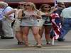 GP Gran Bretagna, Domenica, ragazze nel paddock 