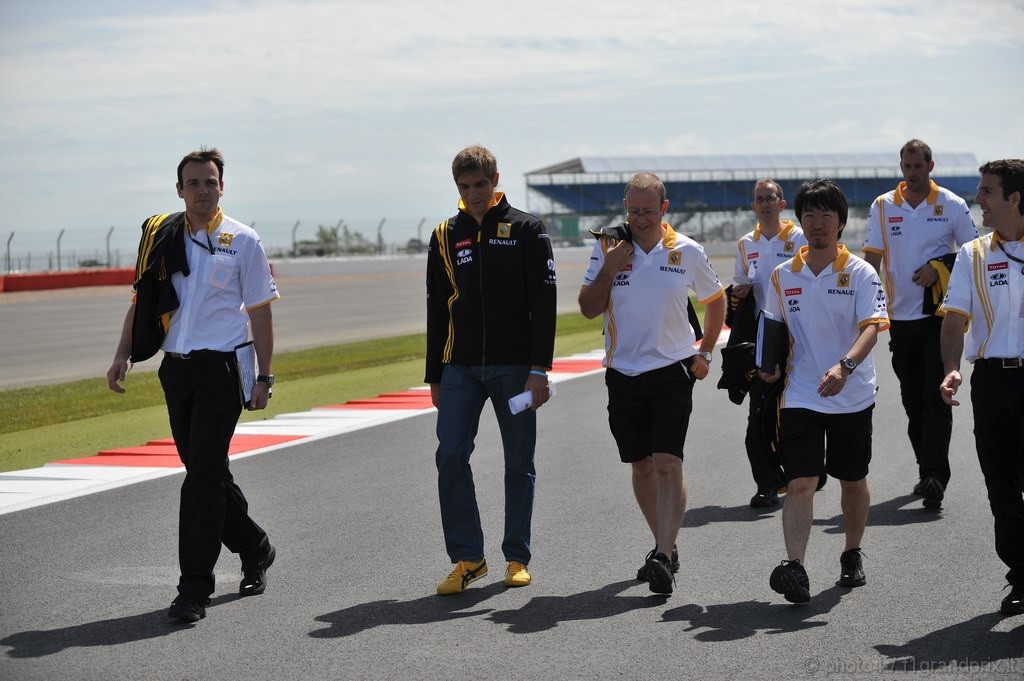 GP Gran Bretagna, Giovedi', Vitaly Petrov (RUS), Renault F1 Team, R30 