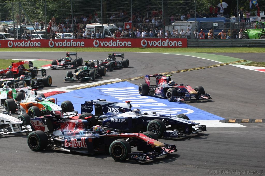 GP Italia, Gara, Sébastien Buemi (SUI), Scuderia Toro Rosso, STR5 e Rubens Barrichello (BRA), Williams, FW32 