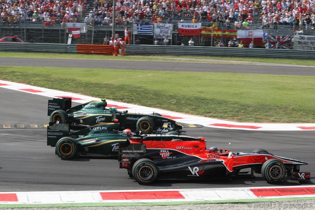 GP Italia, Gara, Timo Glock (GER), Virgin Racing, VR-01, Jarno Trulli (ITA), Lotus Racing, T127 e Heikki Kovalainen (FIN), Lotus Racing, T127 