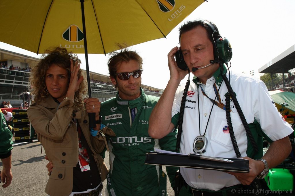 GP Italia, Gara, Jarno Trulli (ITA), Lotus Racing, T127 e sua moglie