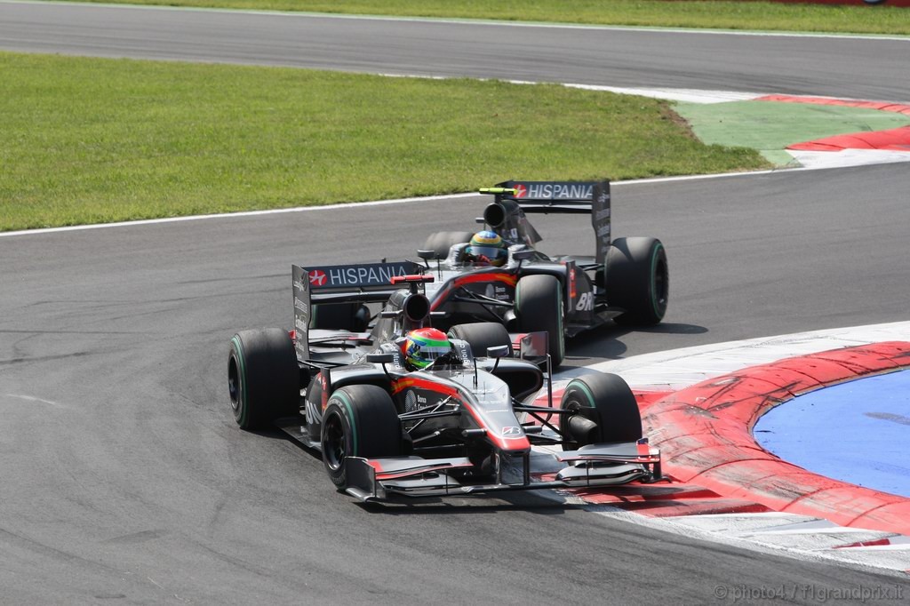 GP Italia, Gara, Sakon Yamamoto (JPN), Hispania Racing F1 Team (HRT), F110 davanti a Bruno Senna (BRA), Hispania Racing F1 Team (HRT), F110